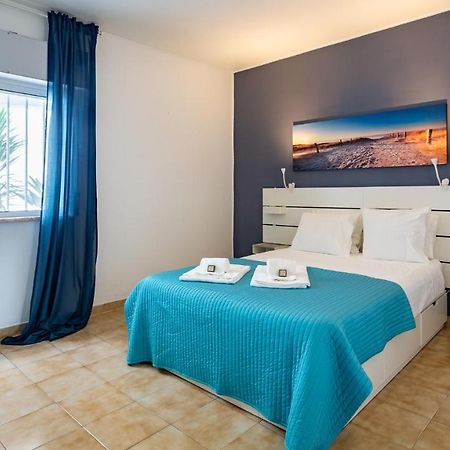Charming Beachside Apartment W/ Pool By Lovelystay Albufeira Buitenkant foto