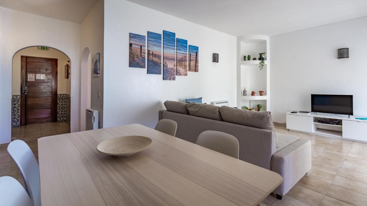 Charming Beachside Apartment W/ Pool By Lovelystay Albufeira Buitenkant foto