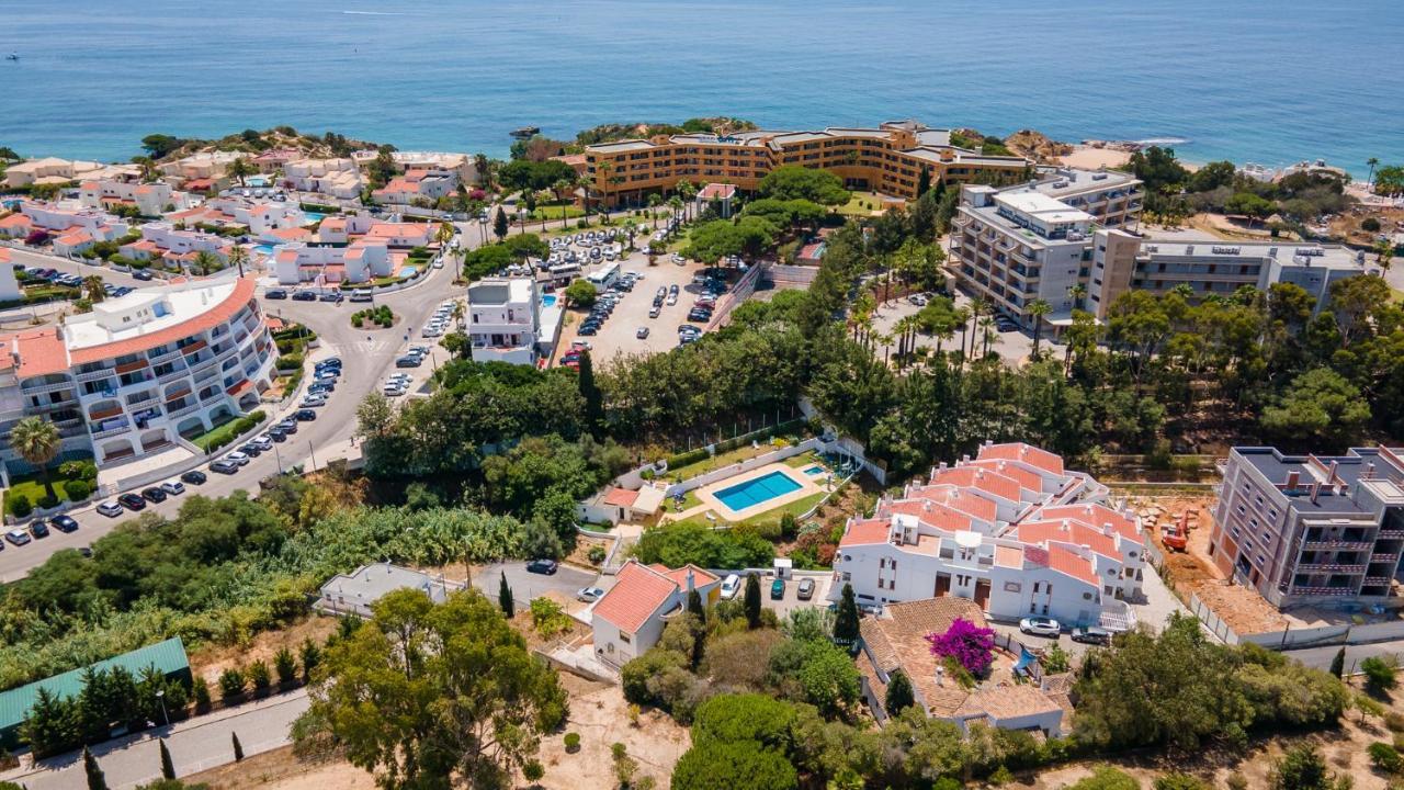 Charming Beachside Apartment W/ Pool By Lovelystay Albufeira Buitenkant foto